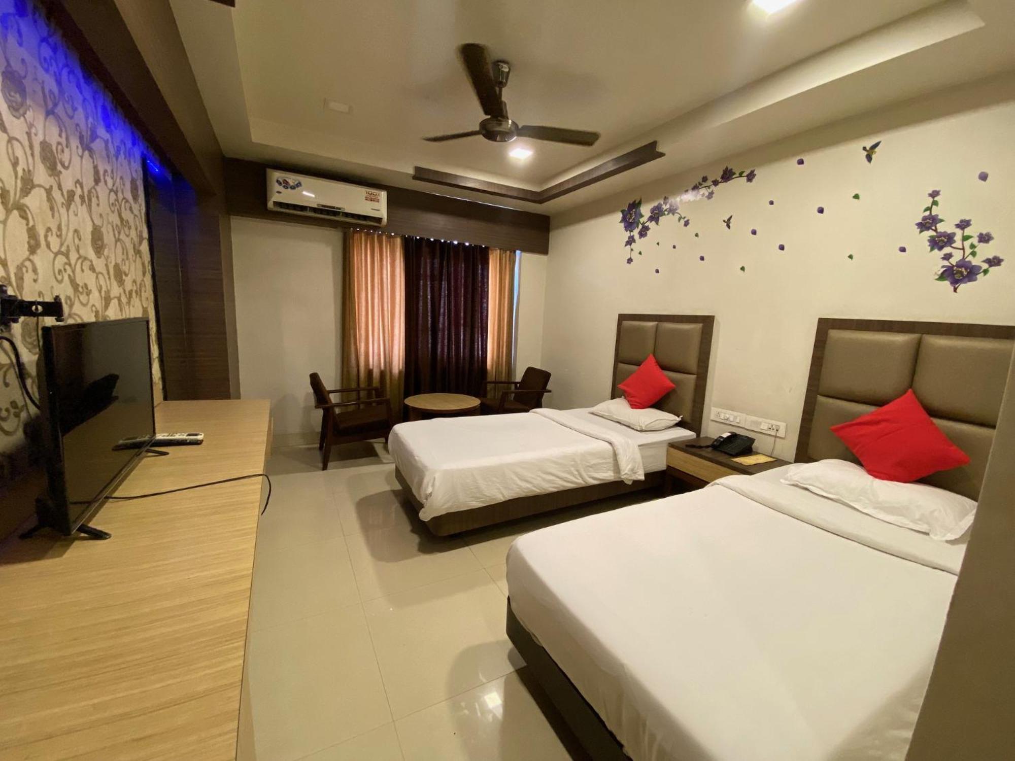 Hotel Rituraj Гувахати Экстерьер фото