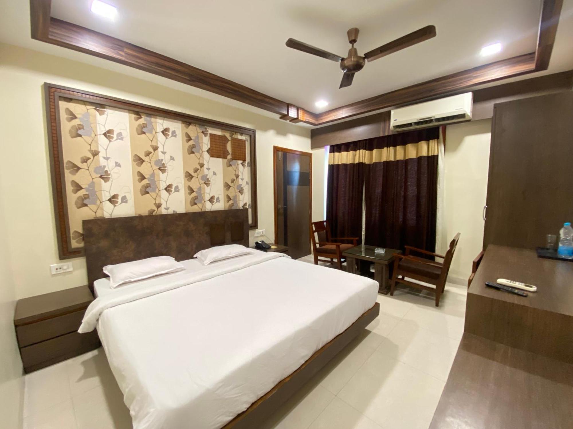 Hotel Rituraj Гувахати Экстерьер фото