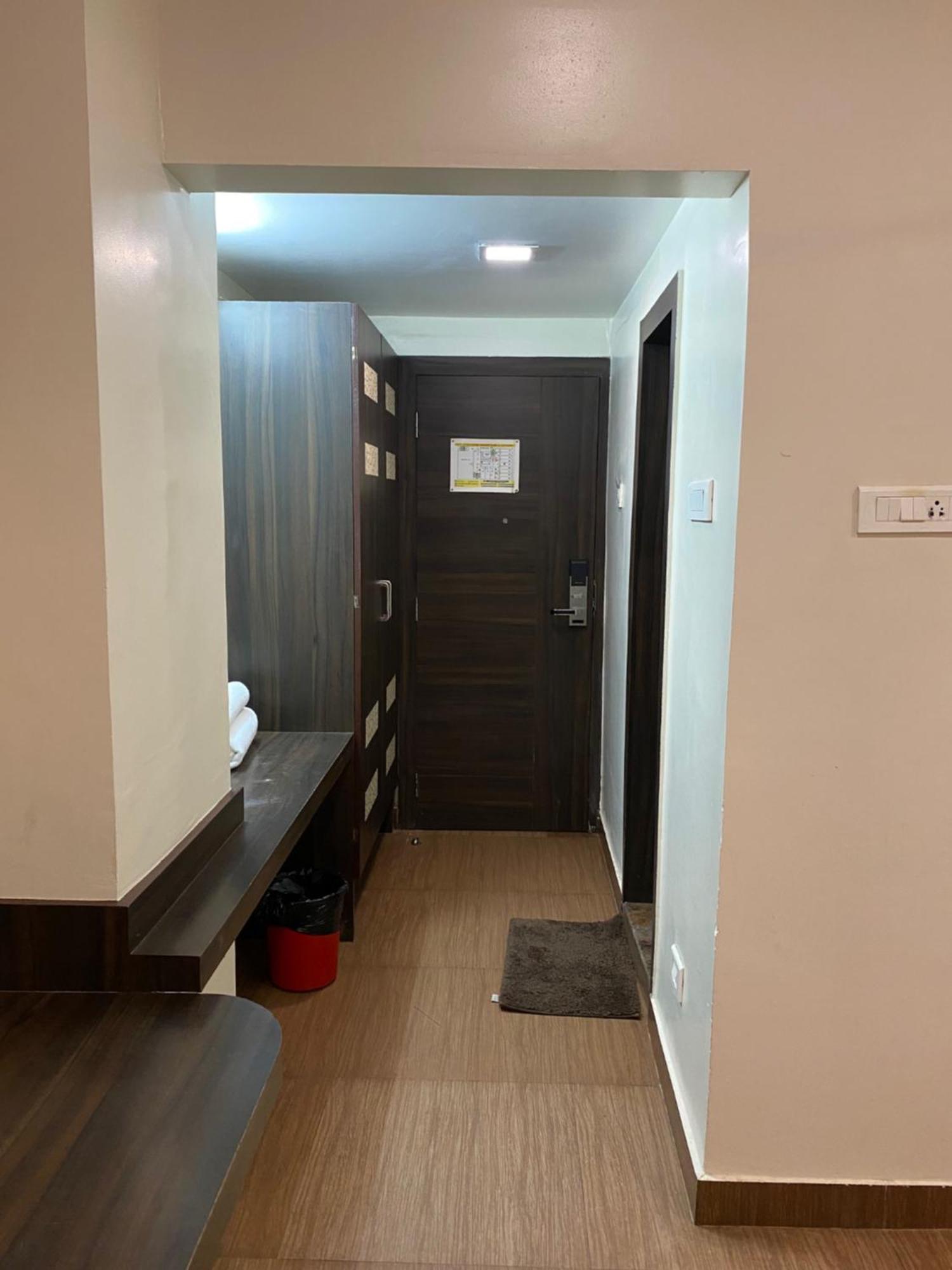 Hotel Rituraj Гувахати Экстерьер фото